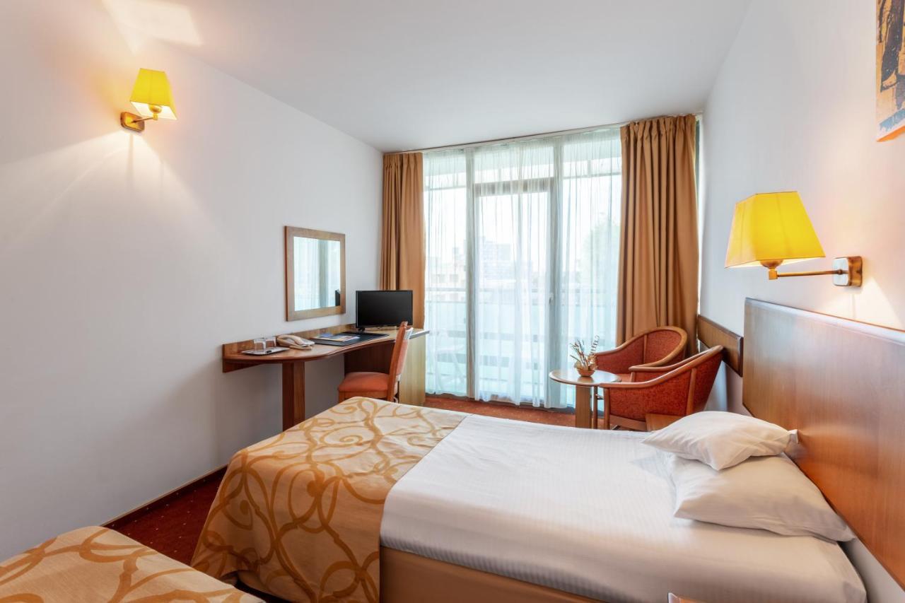 Hotel Cleopatra Saturn Eksteriør bilde