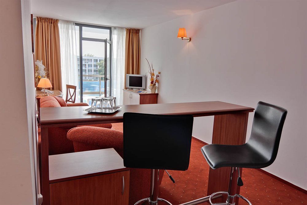 Hotel Cleopatra Saturn Eksteriør bilde